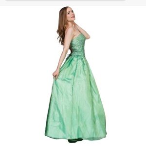 Night Moves Sz 4 Green/Gold Ballgown